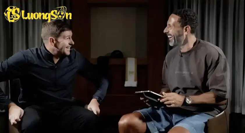 Gerrard chia sẻ trong chương trình của Rio Ferdinand Gerrard chia sẻ trong chương trình của Rio Ferdinand